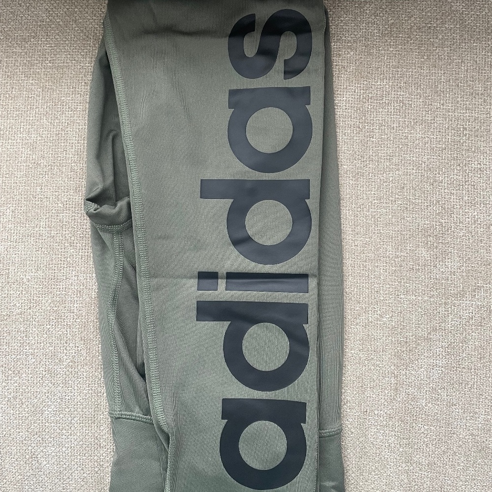 Adidas leggings